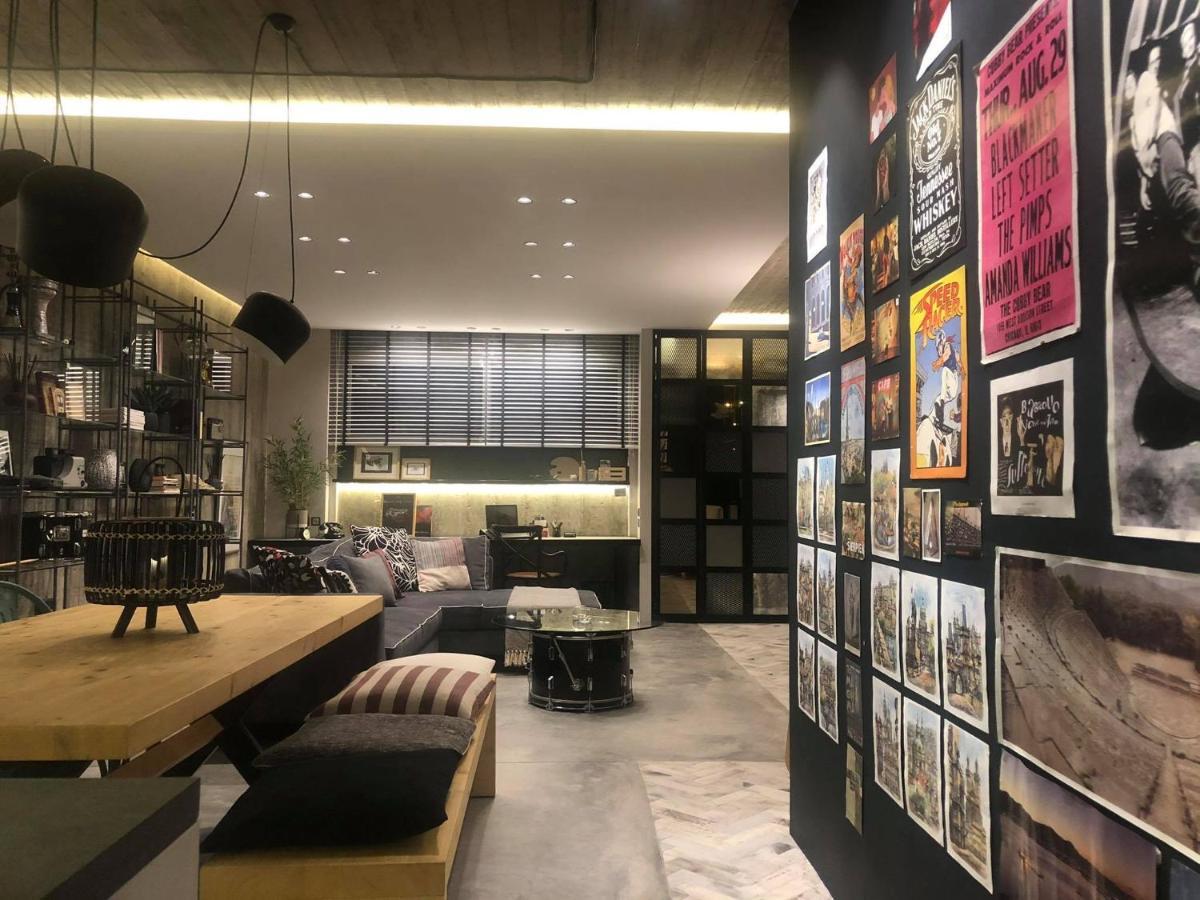 Apartment Amazing Semi-basement Art Easy Walk To Centre
