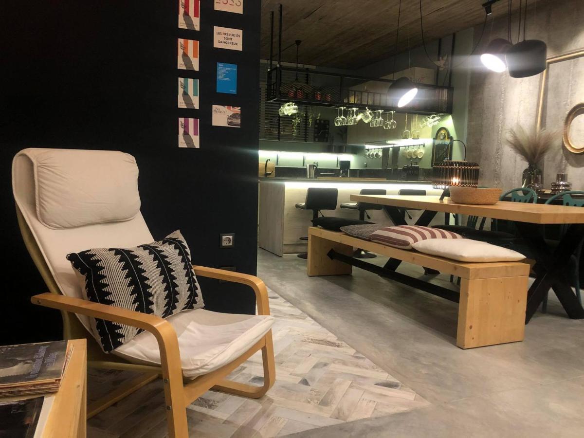 Apartment Amazing Semi-basement Art Easy Walk To Centre *