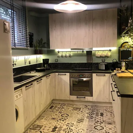 Amazing Semi-Basement Art Apartment Easy Walk To Nafplio Centre Buitenkant foto